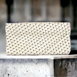 CC Skye Benetar Cream Leather Retro Chainlink Rectangular Clutch